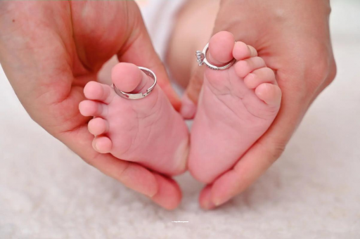 山西宝宝打喷嚏发烧